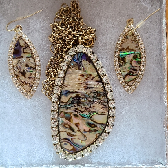 Necklace/earring set - Picture 7 of 8